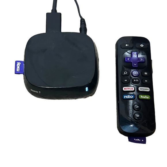 Roku 3 Streaming Player Model 4200X With Power Cable, HDMI, And Remote - Picture 4 of 9